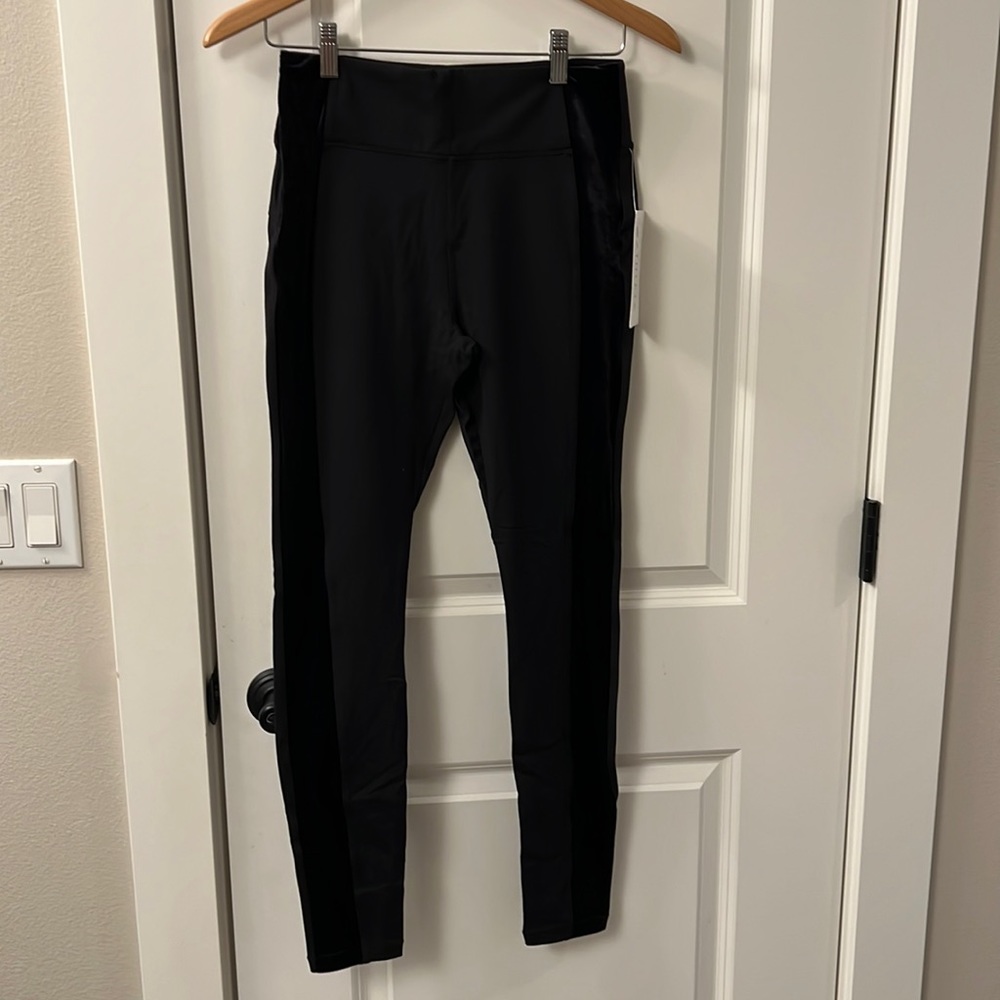 Athleta tux stripe legging. Size small. Black.